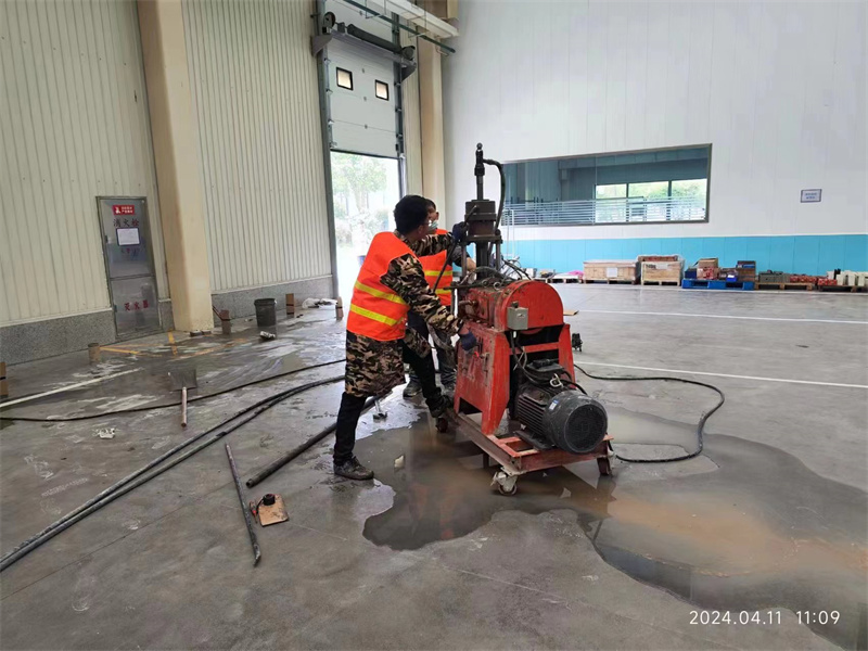 屏边厂房地面下沉塌陷注浆加固施工